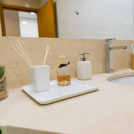 Merc Cedofeita Place 公寓 *