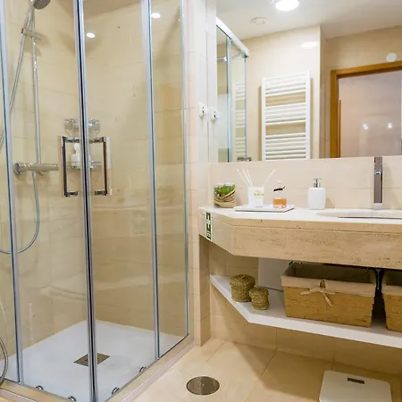 Merc Cedofeita Place Oporto