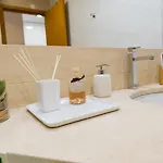 Merc Cedofeita Place Διαμέρισμα *