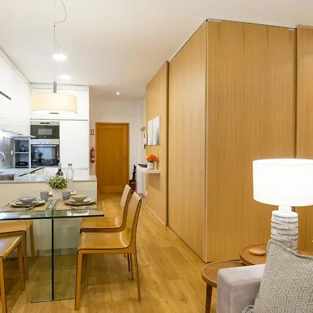 Merc Cedofeita Place